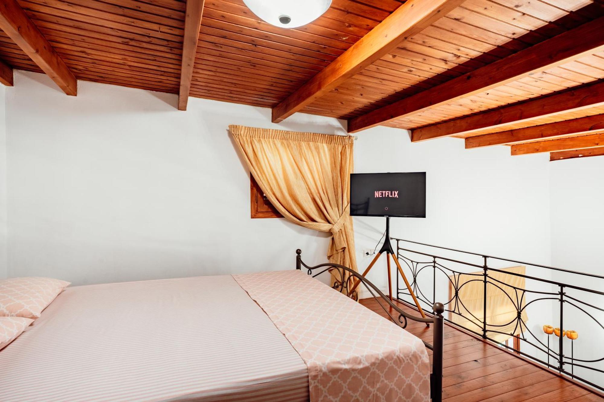 Dm Elegant And Charming Villa Foinikiá 外观 照片